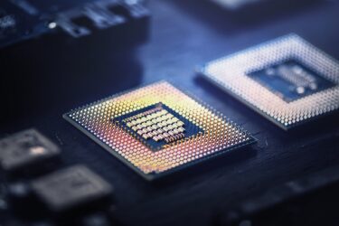 CPUの使用率が100%になるとどうなる？原因と対処法を徹底解説！